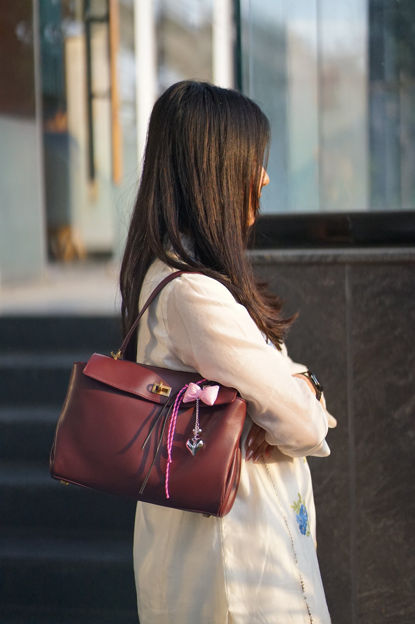 ATHENA SMALL HANDBAG IN BLACK