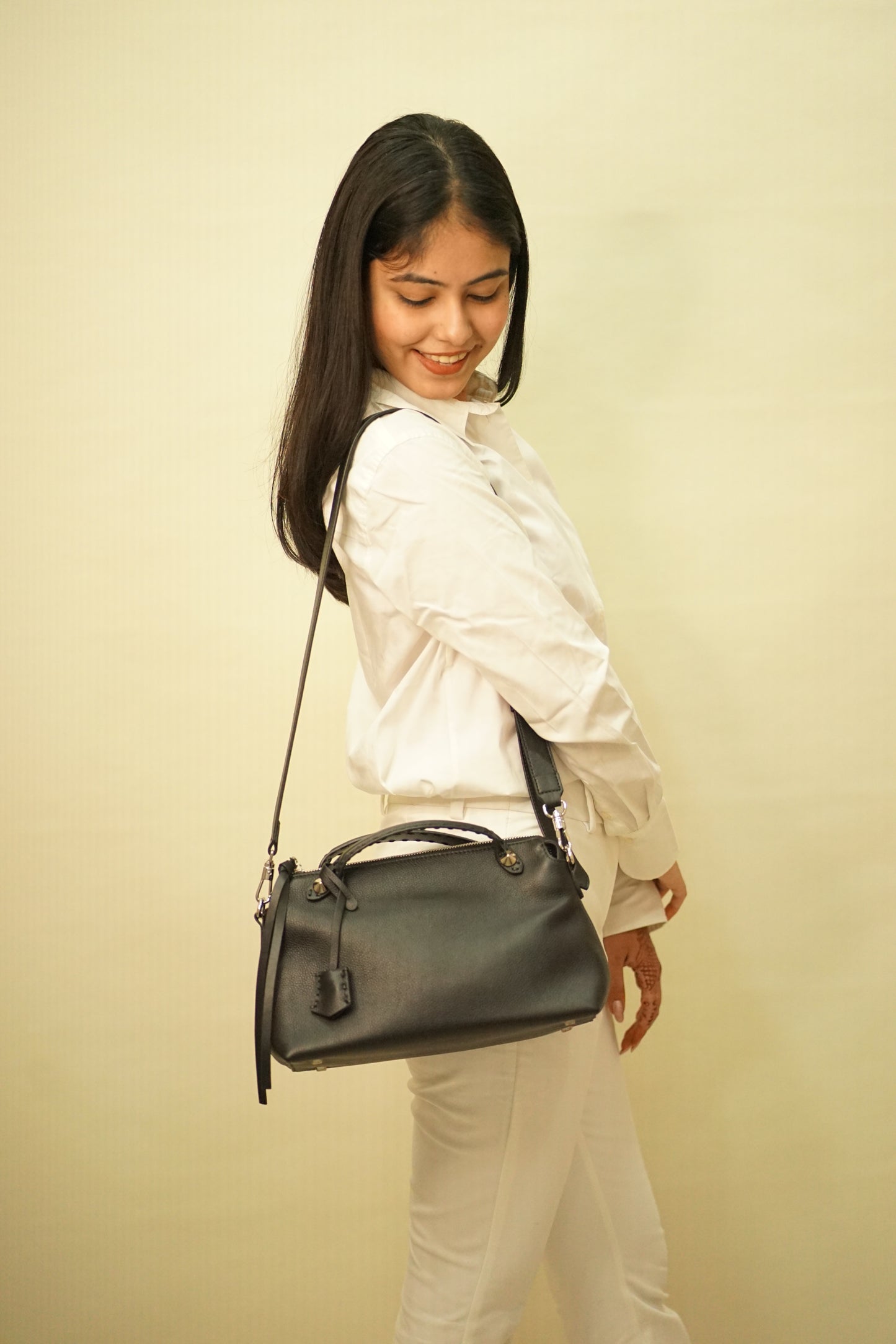 GAIA HANDBAG IN CHAKI