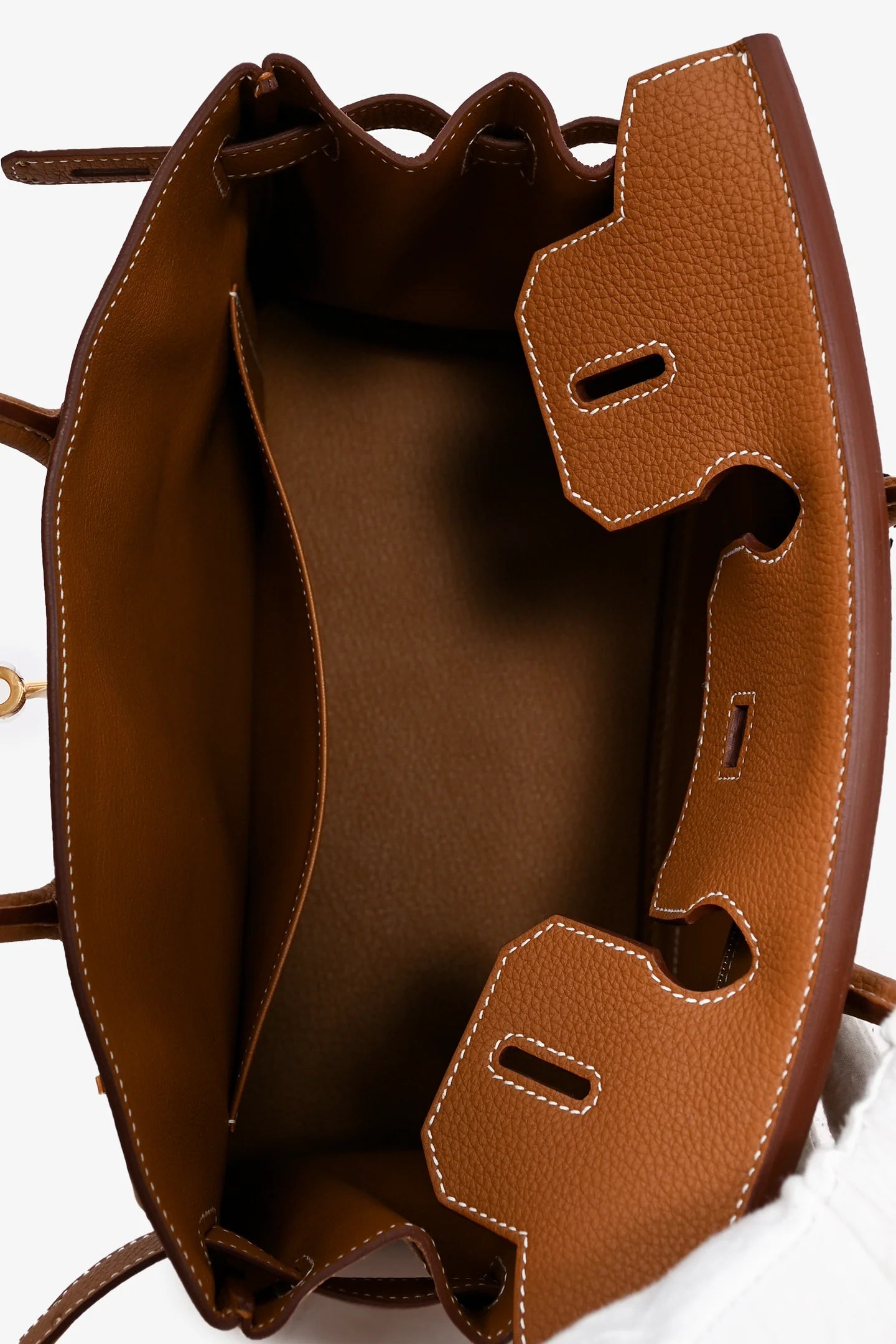 RHEA HANDBAG IN GOLDEN BROWN (30cm)