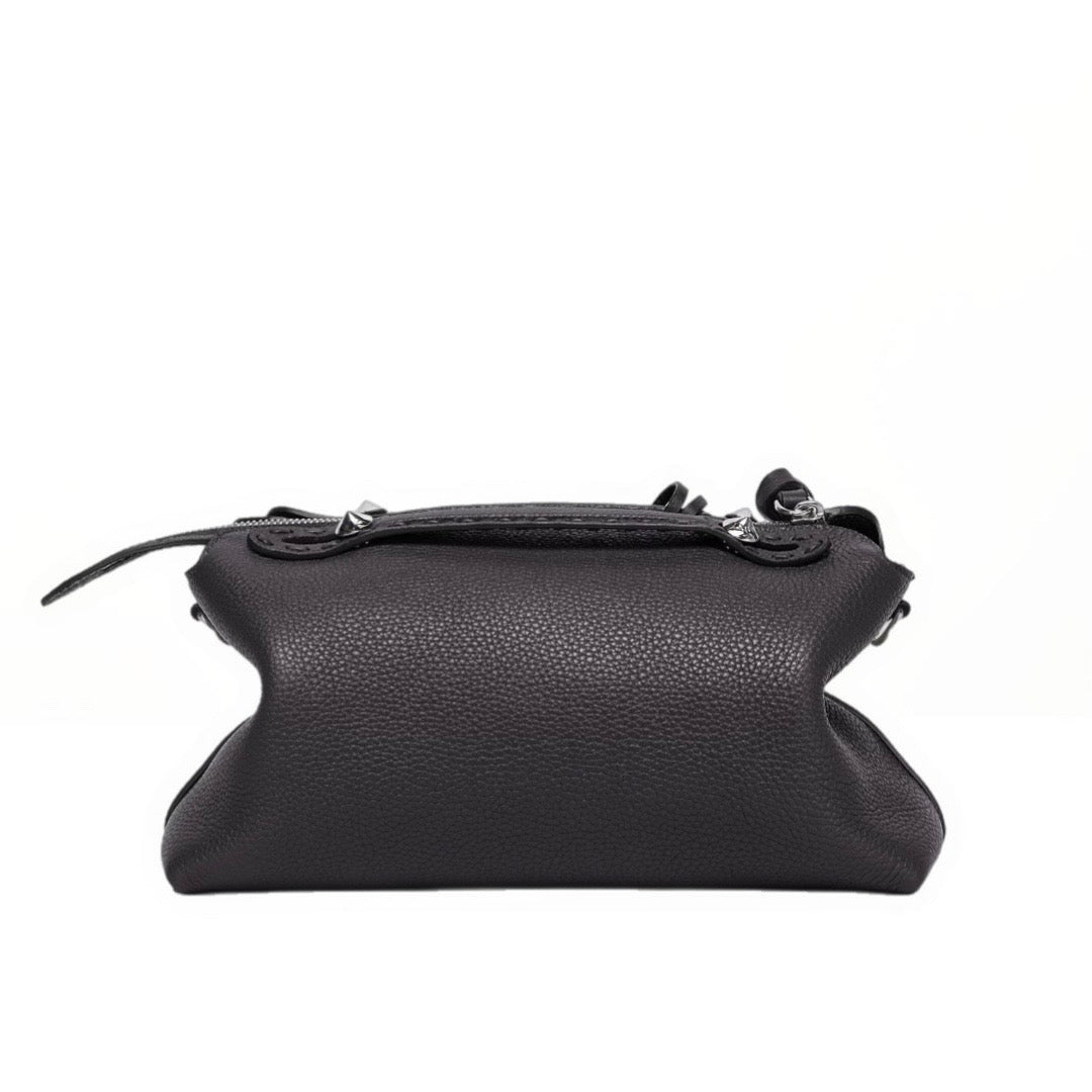 GAIA HANDBAG IN BLACK