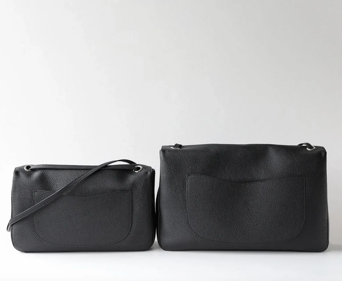 ARTEMIS FLAP BAG MEDIUM IN BLACK (34cm)