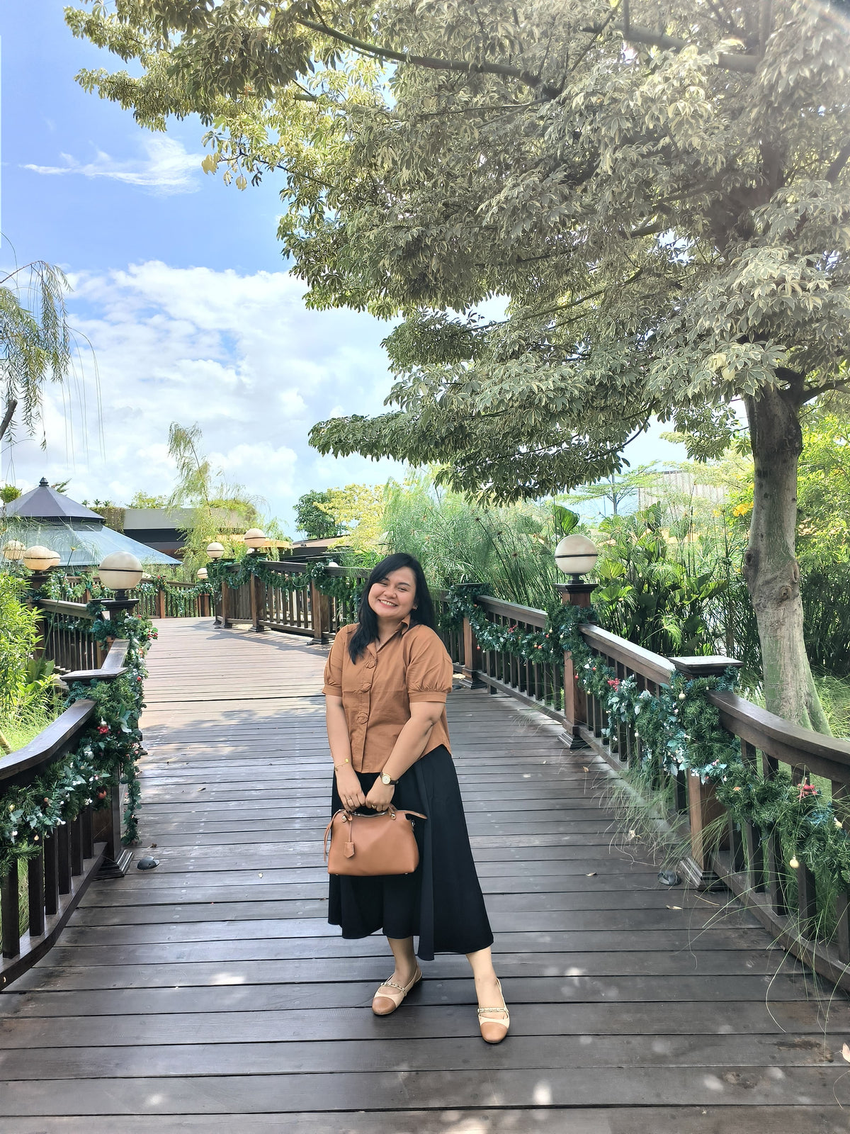 GAIA HANDBAG IN BLACK